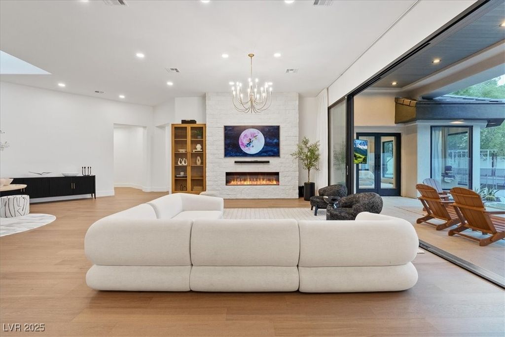 1416 Iron Hills Lane, Las Vegas, NV 89134