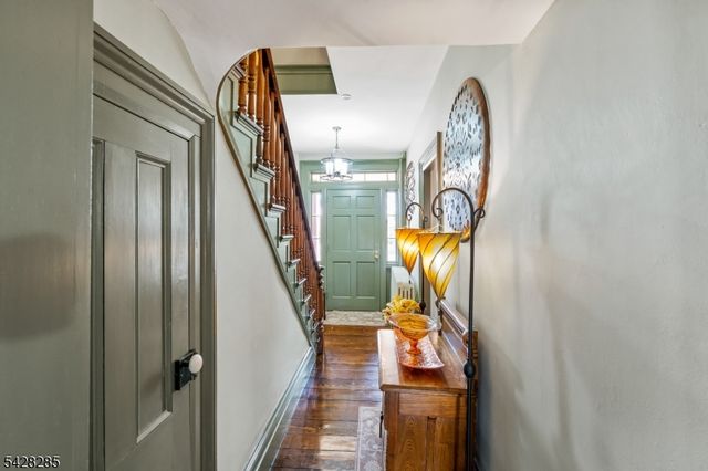 269 Quakertown Rd, Franklin Twp., NJ 08867
