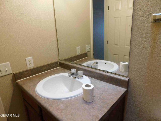 11968 DIANA CANDIA B, El Paso, TX 79936