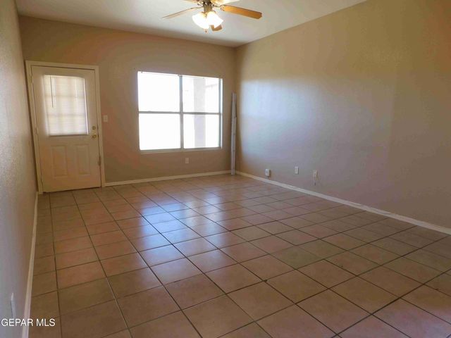 11968 DIANA CANDIA B, El Paso, TX 79936