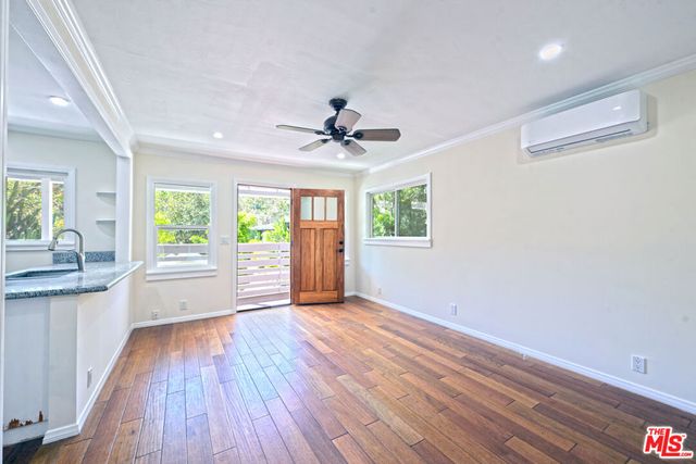 2592 N Beachwood Drive, Los Angeles, CA 90068
