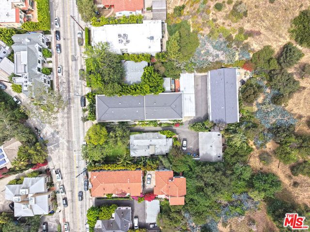 2592 N Beachwood Drive, Los Angeles, CA 90068
