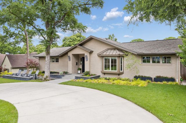 9261 Meadowglen Drive, Dallas, TX 75238