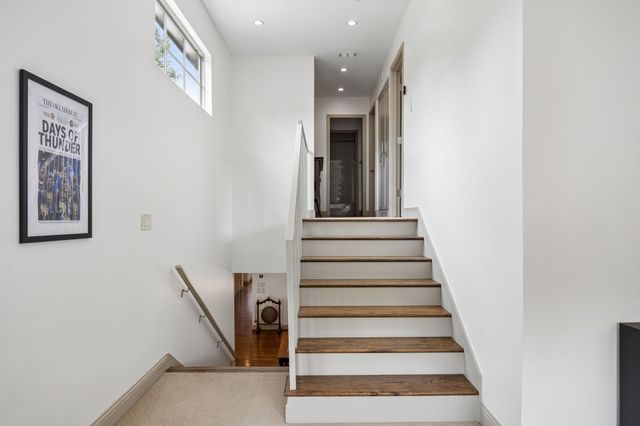 9261 Meadowglen Drive, Dallas, TX 75238