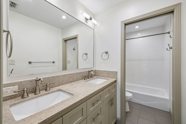 9261 Meadowglen Drive, Dallas, TX 75238