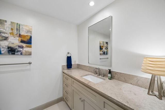 9261 Meadowglen Drive, Dallas, TX 75238