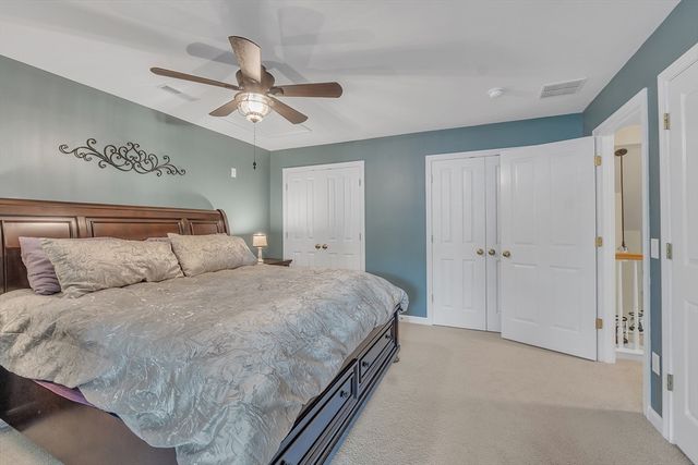 16 Linkside Ct 16, Northbridge, MA 01534