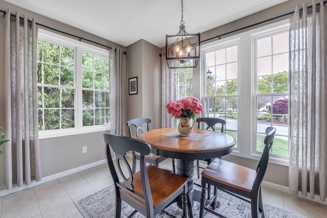 16 Linkside Ct 16, Northbridge, MA 01534