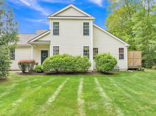 16 Linkside Ct 16, Northbridge, MA 01534