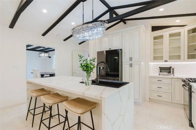 2234 E Hillcrest Drive, Thousand Oaks, CA 91362