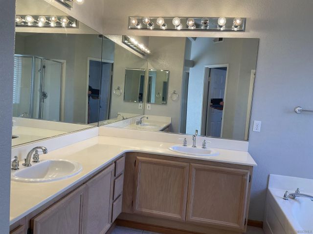 16134 Avenida Venusto 2, San Diego, CA 92128