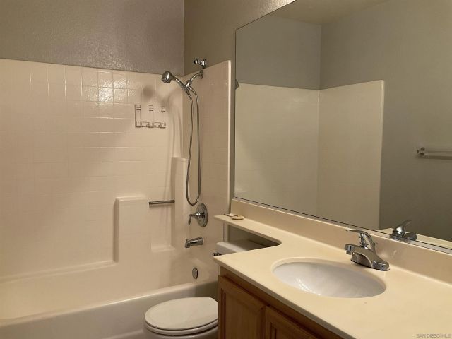 16134 Avenida Venusto 2, San Diego, CA 92128
