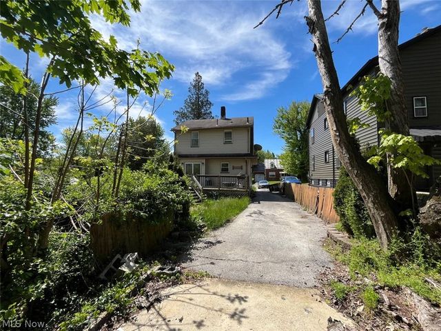 94 Beechwood Drive, Youngstown, OH 44512