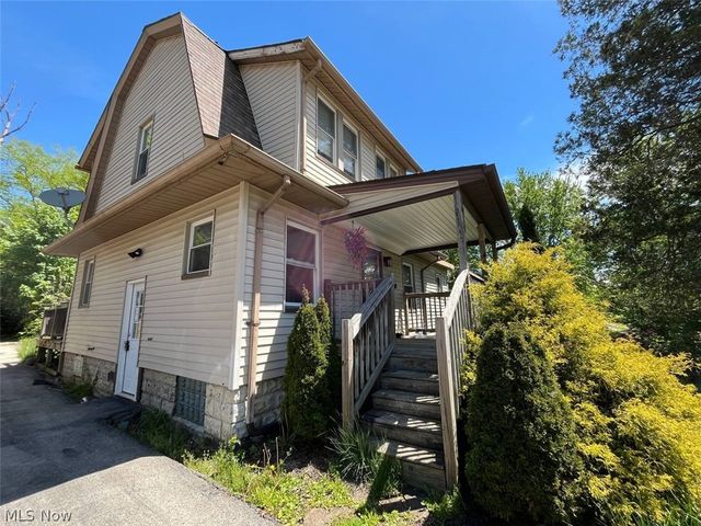 94 Beechwood Drive, Youngstown, OH 44512