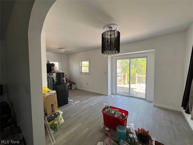 94 Beechwood Drive, Youngstown, OH 44512