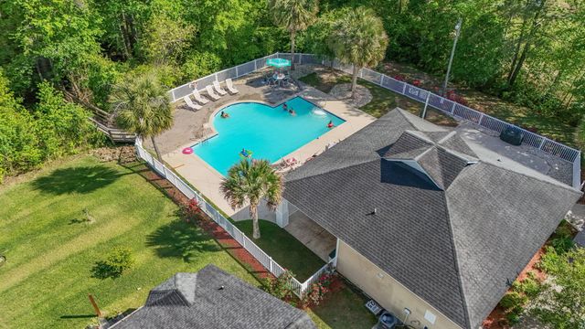 210 Oak Landing Dr., Conway, SC 29527