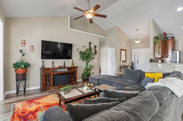 210 Oak Landing Dr., Conway, SC 29527