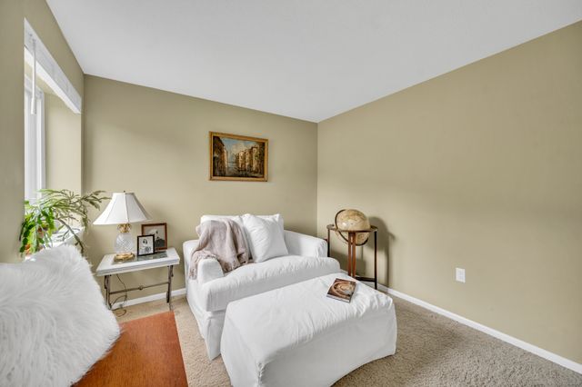 74 Hollister Way South 74, Glastonbury, CT 06033