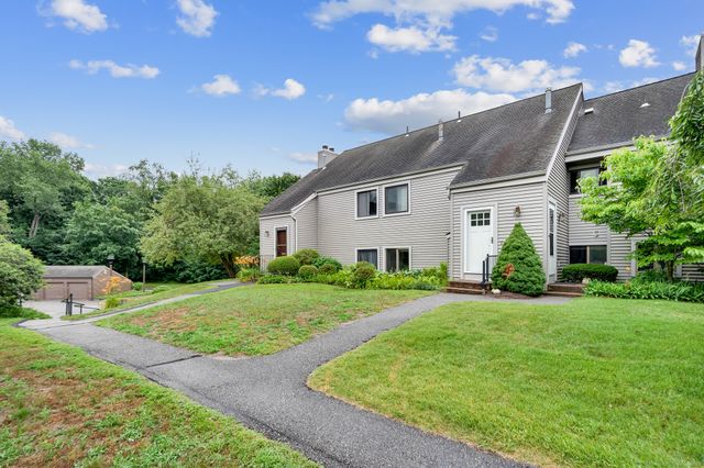 74 Hollister Way South 74, Glastonbury, CT 06033