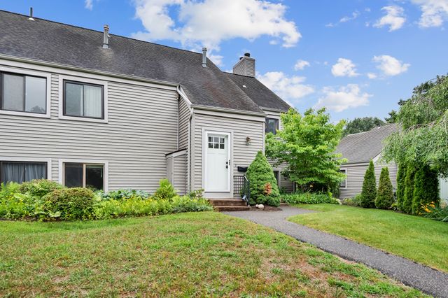 74 Hollister Way South 74, Glastonbury, CT 06033