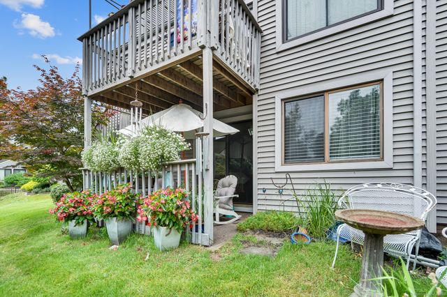 74 Hollister Way South 74, Glastonbury, CT 06033
