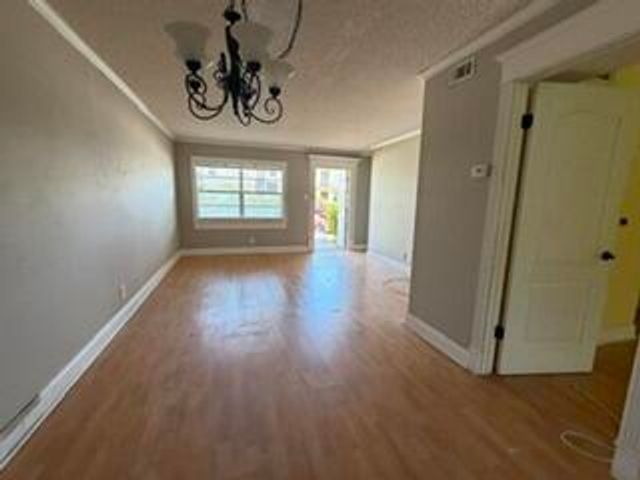 7300 NW 4th Place 105, Margate, FL 33063