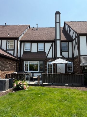 204 Thornberry Cir, Mt Lebanon, PA 15234