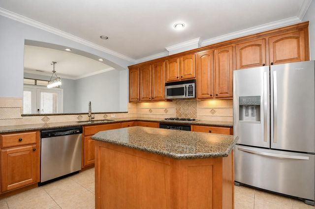 4212 Stonebridge Drive, Missouri City, TX 77459