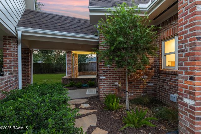 215 Spyglass Lane, Broussard, LA 70518