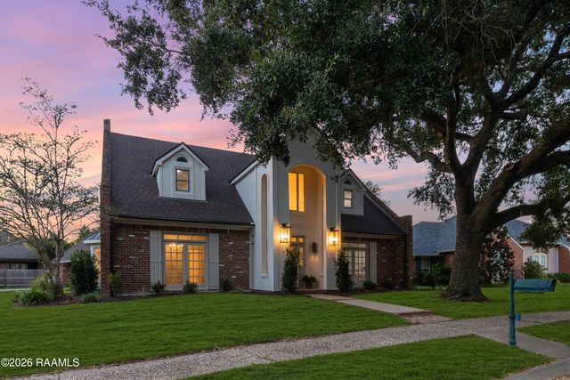 215 Spyglass Lane, Broussard, LA 70518