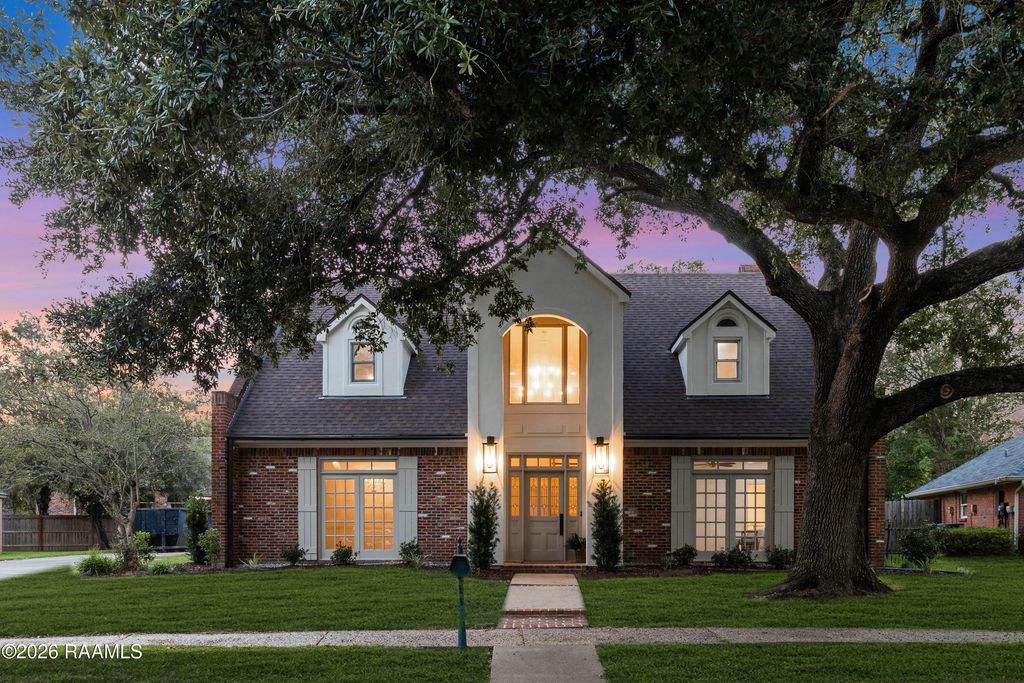 215 Spyglass Lane, Broussard, LA 70518