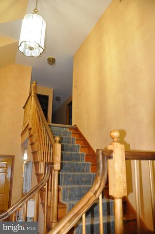 18903 MANCHESTER DR, Hagerstown, MD 21742