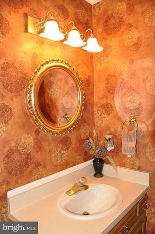 18903 MANCHESTER DR, Hagerstown, MD 21742