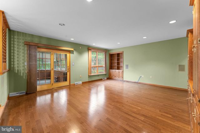 18903 MANCHESTER DR, Hagerstown, MD 21742