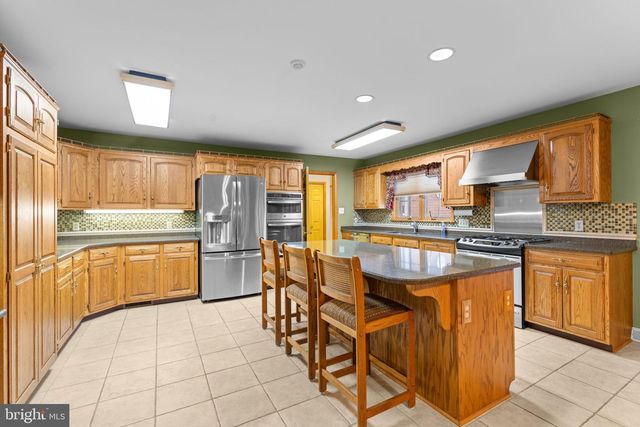 18903 MANCHESTER DR, Hagerstown, MD 21742