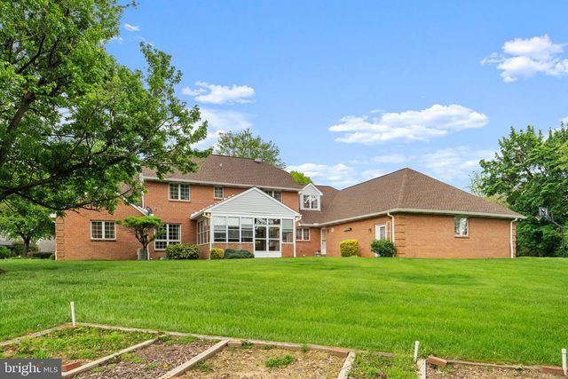 18903 MANCHESTER DR, Hagerstown, MD 21742