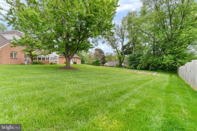 18903 MANCHESTER DR, Hagerstown, MD 21742
