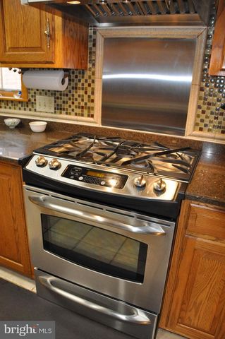 18903 MANCHESTER DR, Hagerstown, MD 21742