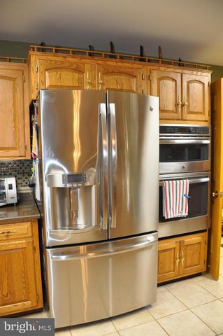 18903 MANCHESTER DR, Hagerstown, MD 21742