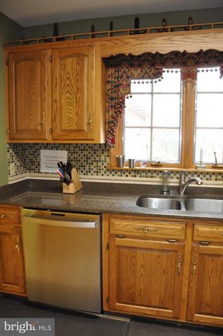 18903 MANCHESTER DR, Hagerstown, MD 21742