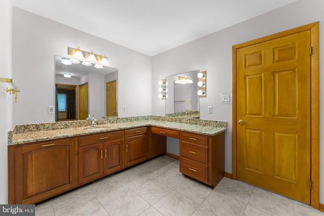 18903 MANCHESTER DR, Hagerstown, MD 21742