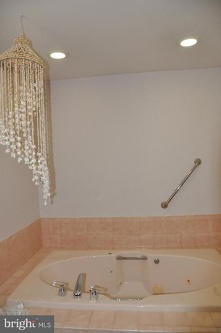 18903 MANCHESTER DR, Hagerstown, MD 21742