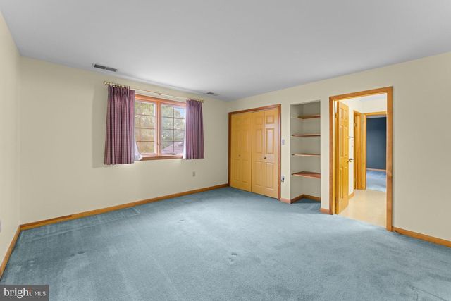 18903 MANCHESTER DR, Hagerstown, MD 21742