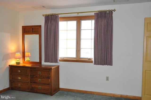 18903 MANCHESTER DR, Hagerstown, MD 21742
