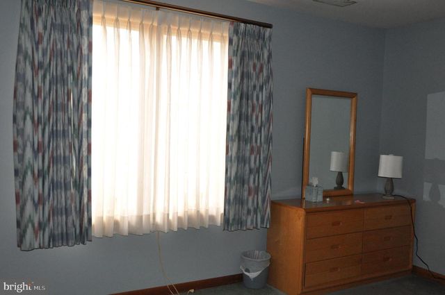 18903 MANCHESTER DR, Hagerstown, MD 21742
