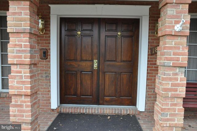 18903 MANCHESTER DR, Hagerstown, MD 21742