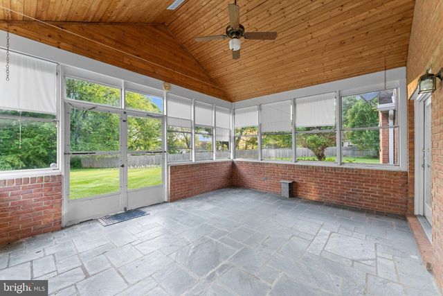 18903 MANCHESTER DR, Hagerstown, MD 21742