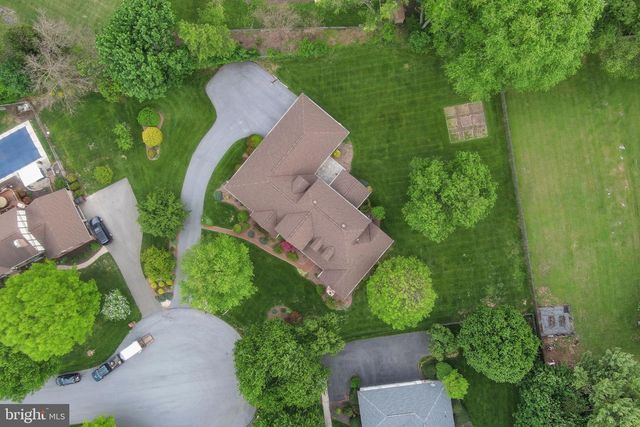 18903 MANCHESTER DR, Hagerstown, MD 21742