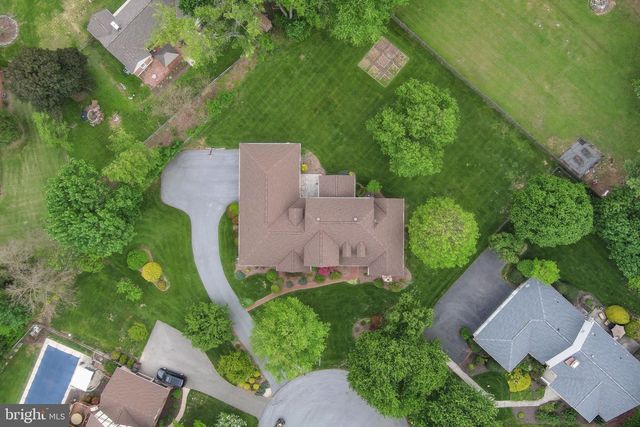 18903 MANCHESTER DR, Hagerstown, MD 21742