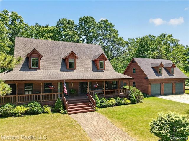 670 Green Creek Lane, Oxford, MI 48371
